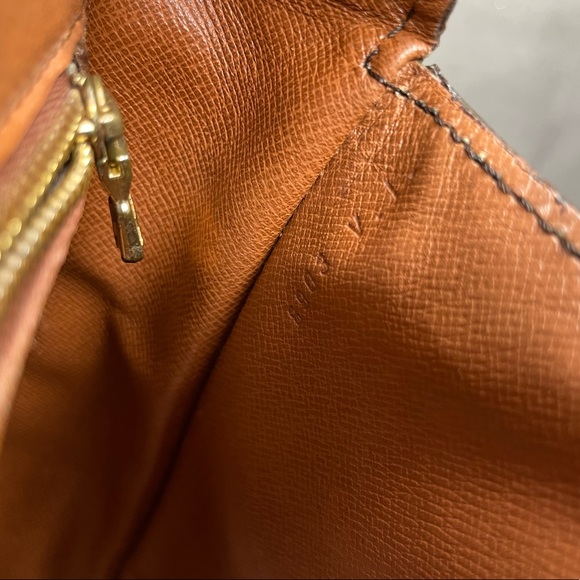 ‼️SOLD‼️❤️✨AUTHENTIC✨❤️ Authentic Louis Vuitton Saint Cloud GM - Picture 11 of 17